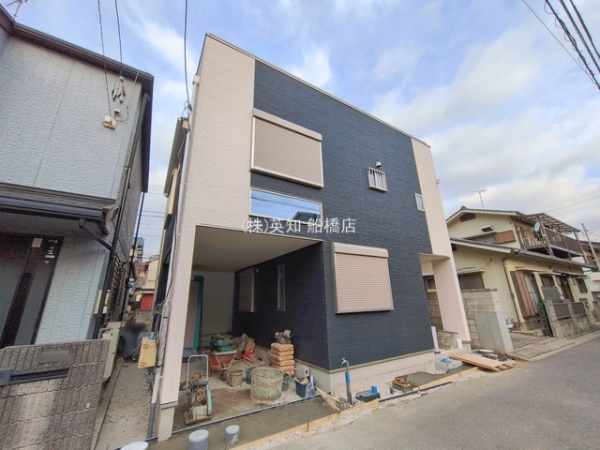 ��t���D���s�l��1���ڂ̐V�z��ˌ��Ă̂��̑����n