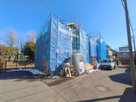 ��t���K�u��s���K�u��6���ڂ̐V�z��ˌ��Ă̑O�ʓ��H�܂ތ��n�ʐ^