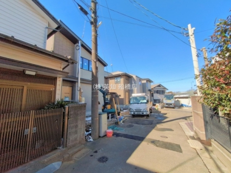 ��t���D���s�Č���3���ڂ̐V�z��ˌ��Ă̑O�ʓ��H�܂ތ��n�ʐ^