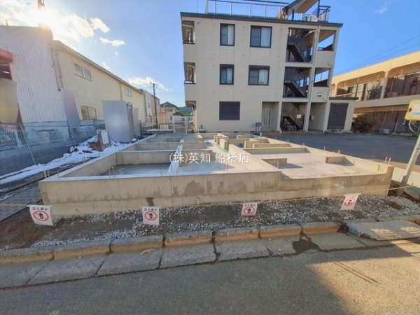 ��t���K�u��s���K�u��8���ڂ̐V�z��ˌ��Ă̌��n�O�ώʐ^