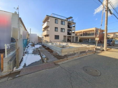 ��t���K�u��s���K�u��8���ڂ̐V�z��ˌ��Ă̂��̑����n