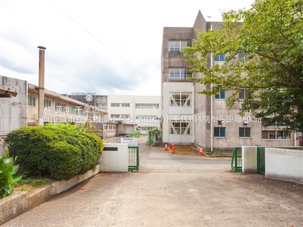 ��t���l�X���s���c3���ڂ̓y�n�̎��ӊ�