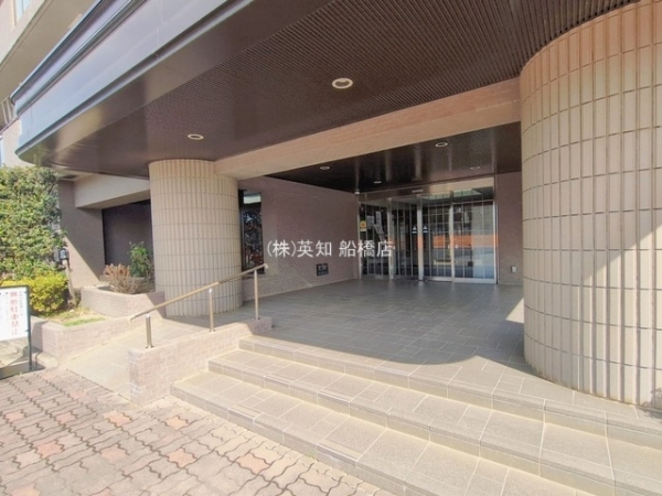 ��t���D���s��{1���ڂ̒��Ã}���V�����̃G���g�����X