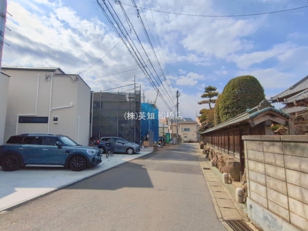 ��t���K�u��s����2���ڂ̐V�z��ˌ��Ă̑O�ʓ��H�܂ތ��n�ʐ^