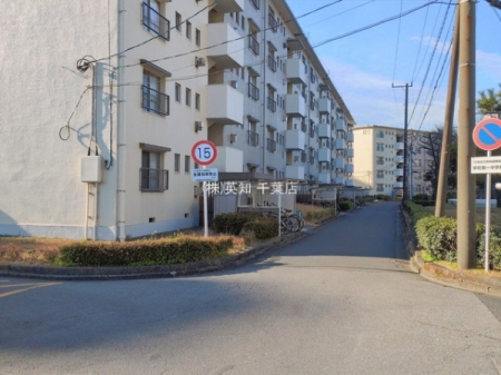 ��t����t�s���l��K��2���ڂ̒��Ã}���V�����̃G���g�����X