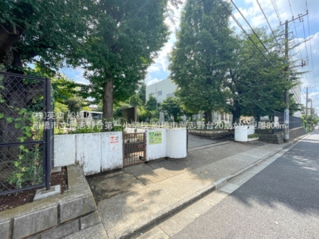 ��t���D���s�K�u���1���ڂ̓y�n�̎��ӊ�