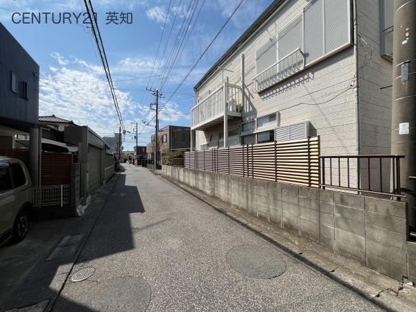 ��t�����q�s��u�Â̒��È�ˌ��Ă̑O�ʓ��H�܂ތ��n�ʐ^