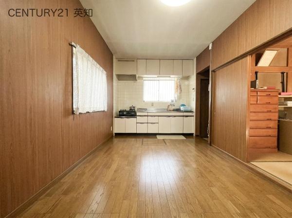 ��t�����q�s��u�Â̒��È�ˌ��Ẵ��r���O