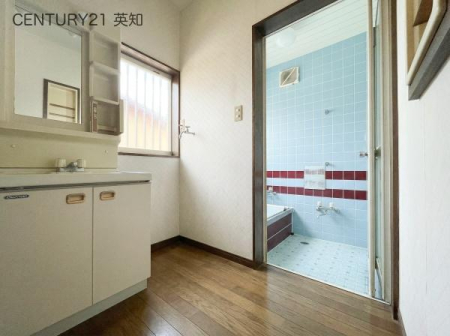 ��t�����q�s��u�Â̒��È�ˌ��Ă̐��ʑ�E���ʏ�