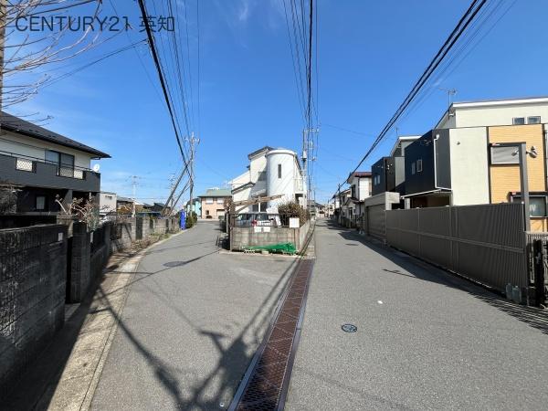 ��t�����q�s��u�Â̒��È�ˌ��Ă̑O�ʓ��H�܂ތ��n�ʐ^