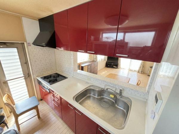 ��t����t�s��t�揬�q�� 1328-16�̒��È�ˌ��ẴL�b�`��