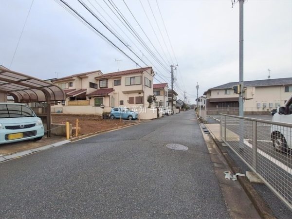 ��t�������s���Â̓y�n�̑O�ʓ��H�܂ތ��n�ʐ^