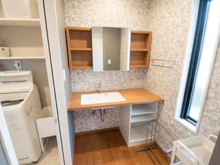 ��t����t�s��t��L��2���ڂ̒��È�ˌ��Ă̐��ʑ�E���ʏ�