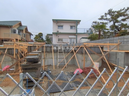 ��t����t�s�����掬���u���̐V�z��ˌ��Ă̌��n�O�ώʐ^