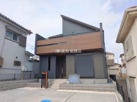 ��t�����P�J�s�쏉�x4���ڂ̐V�z��ˌ��Ă̌��n�O�ώʐ^