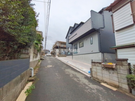 ��t���D���s�ێR3���ڂ̐V�z��ˌ��Ă̑O�ʓ��H�܂ތ��n�ʐ^