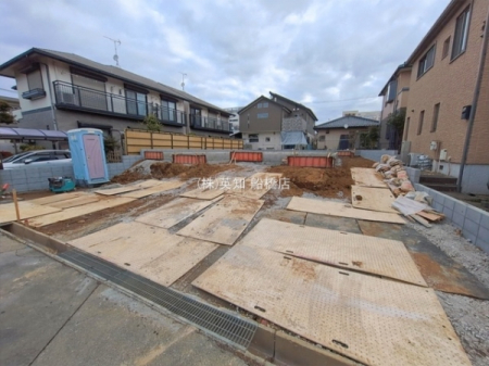 ��t���D���s�K�u���5���ڂ̐V�z��ˌ��Ă̂��̑����n