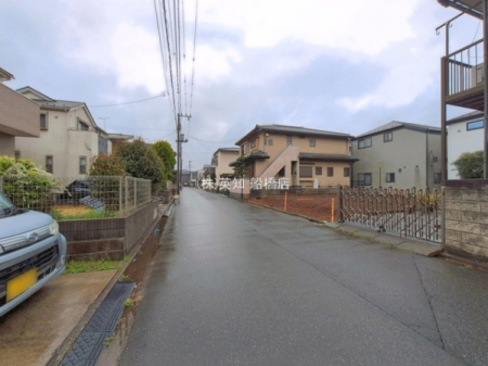 ��t���D���s���؂��J2���ڂ̓y�n�̑O�ʓ��H�܂ތ��n�ʐ^