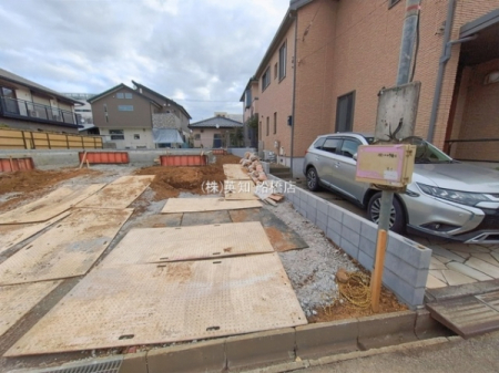 ��t���D���s�K�u���5���ڂ̐V�z��ˌ��Ă̂��̑����n