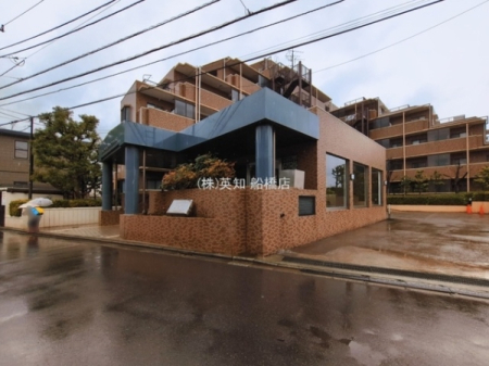 ��t���D���s��{1���ڂ̒��Ã}���V�����̃G���g�����X