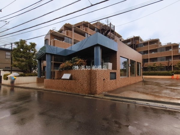 ��t���D���s��{1���ڂ̒��Ã}���V�����̃G���g�����X