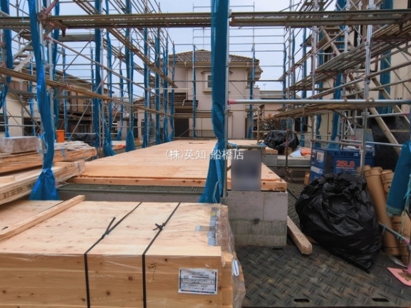 ��t���K�u��s���K�u��5���ڂ̐V�z��ˌ��Ă̌��n�O�ώʐ^