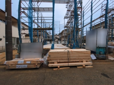 ��t���K�u��s���K�u��5���ڂ̐V�z��ˌ��Ă̌��n�O�ώʐ^