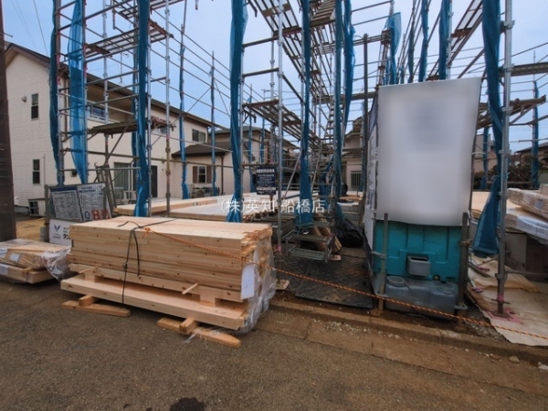 ��t���K�u��s���K�u��5���ڂ̐V�z��ˌ��Ă̂��̑����n