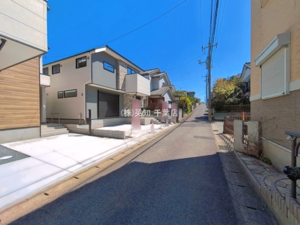 ��t����t�s������m�˖����̐V�z��ˌ��Ă̑O�ʓ��H�܂ތ��n�ʐ^