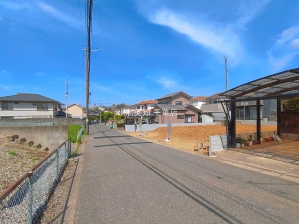 ��t����t�s��t��݂��1���ڂ̐V�z��ˌ��Ă̑O�ʓ��H�܂ތ��n�ʐ^