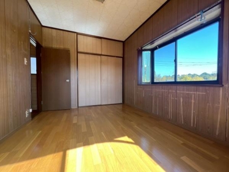 ��t����t�s��t�摽���c�� 1122-1�̒��È�ˌ��Ẵ��r���O