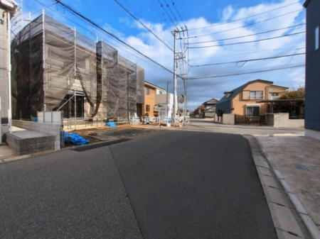 ��t���l�X���s�����c�̐V�z��ˌ��Ă̑O�ʓ��H�܂ތ��n�ʐ^