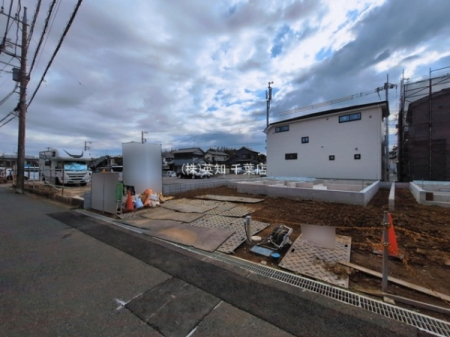 ��t���l�X���s�����c�̐V�z��ˌ��Ă̂��̑����n