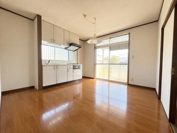 ��t����t�s��t�摽���c���̒��È�ˌ��ẴL�b�`��