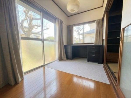 ��t����t�s��t�摽���c���̒��È�ˌ��Ẵ��r���O�ȊO�̋���