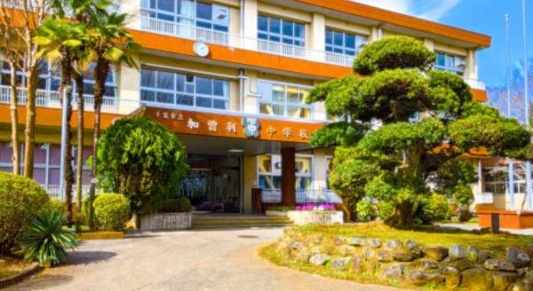 ��t����t�s��t����]���� 1032-36�̓y�n�̎��ӊ�