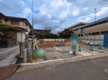 ��t����t�s���l��^��1���ڂ̐V�z��ˌ��Ă̂��̑����n