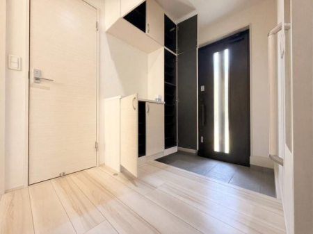 ��t���l�X���s����̒��È�ˌ��Ă̌���