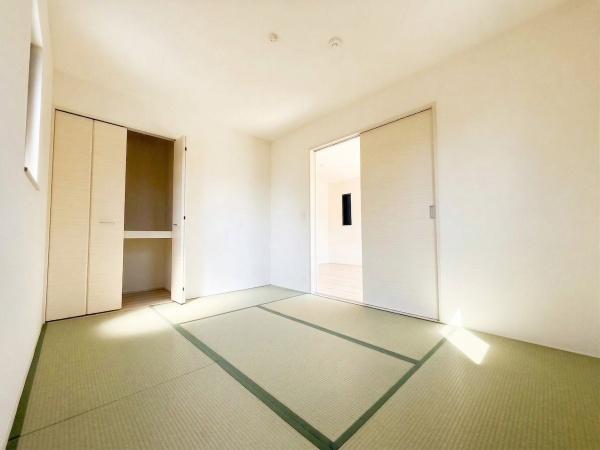 ��t���l�X���s����̒��È�ˌ��Ă̘a��