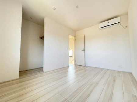 ��t���l�X���s����̒��È�ˌ��Ă̗m��