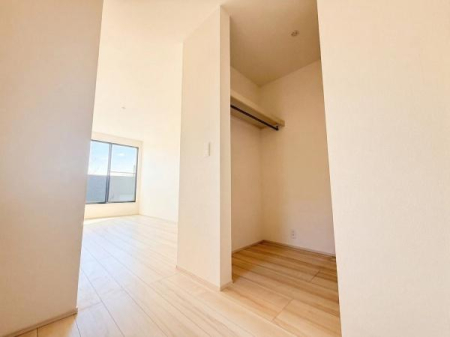 ��t���l�X���s����̒��È�ˌ��Ă̎��[