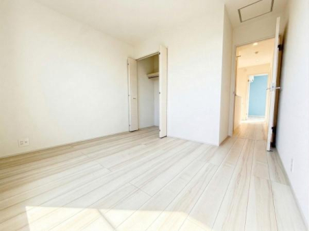 ��t���l�X���s����̒��È�ˌ��Ă̗m��