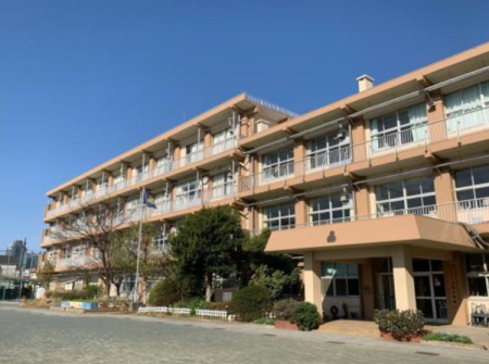 ��t����t�s�Ԍ���斋����3���� 1105-5�̒��È�ˌ��Ă̎��ӊ�