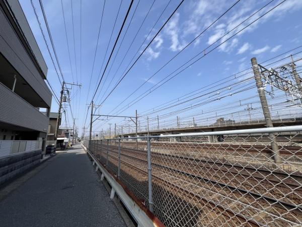 ��t����t�s�Ԍ���斋����3���� 1105-5�̒��È�ˌ��Ă̑O�ʓ��H�܂ތ��n�ʐ^