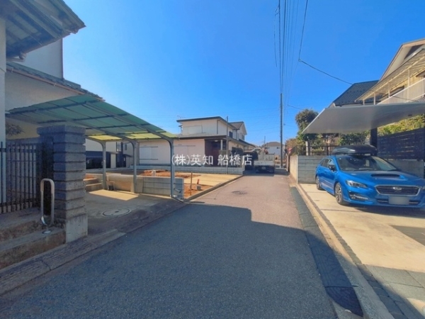 ��t���D���s�����u4���ڂ̐V�z��ˌ��Ă̑O�ʓ��H�܂ތ��n�ʐ^