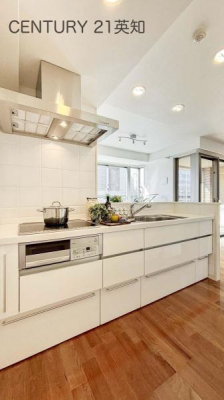 ��t����t�s������o��4���ڂ̒��Ã}���V�����̃L�b�`��