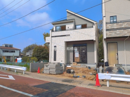 ��t���D���s�ŎR7���ڂ̐V�z��ˌ��Ă̂��̑����n