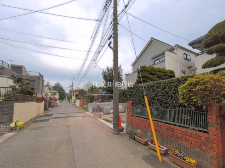 ��t���D���s�K�u���6���ڂ̐V�z��ˌ��Ă̑O�ʓ��H�܂ތ��n�ʐ^