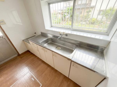 ��t���l�X���s���P�u3���ڂ̒��È�ˌ��ẴL�b�`��