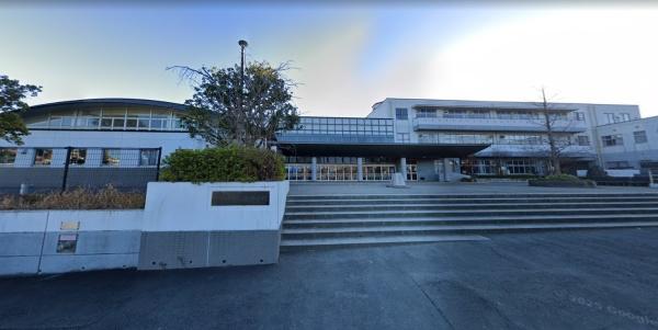 ��t���l�X���s���P�u1���ڂ̓y�n�̎��ӊ�